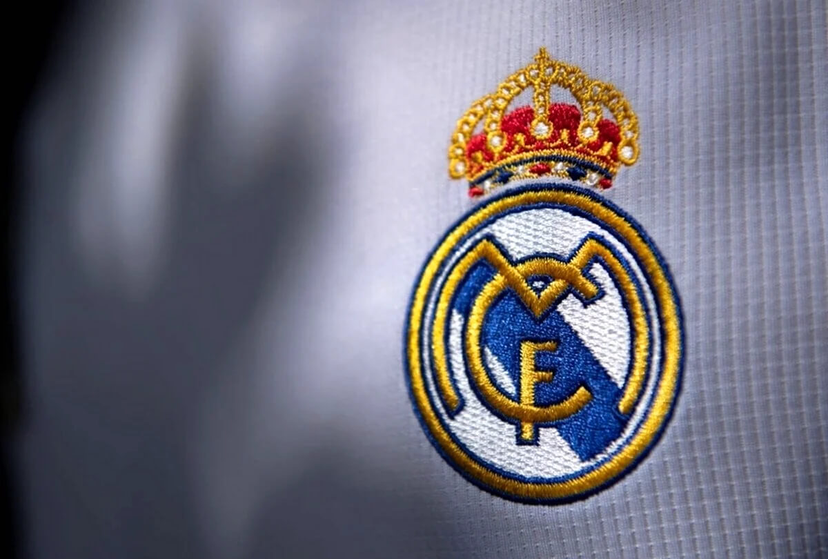 fk-real-madrid-emblema-2_d8ebcfcf.jpg (130. Kb)
